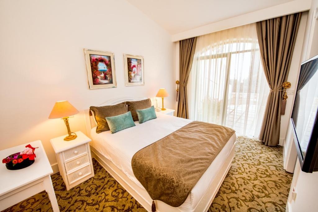 هتل اولیو تری